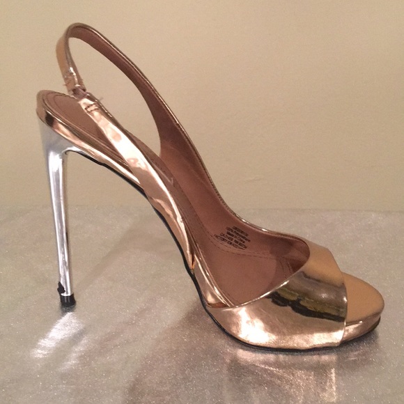 NWOT BCBG Rose Gold Heels - Picture 3 of 4